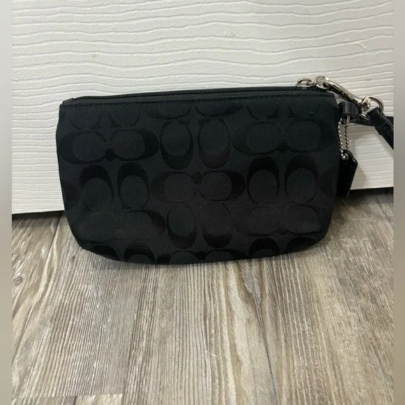 Coach NWOT! Black Wristlet with Hang Tag! - Picture 3 of 8